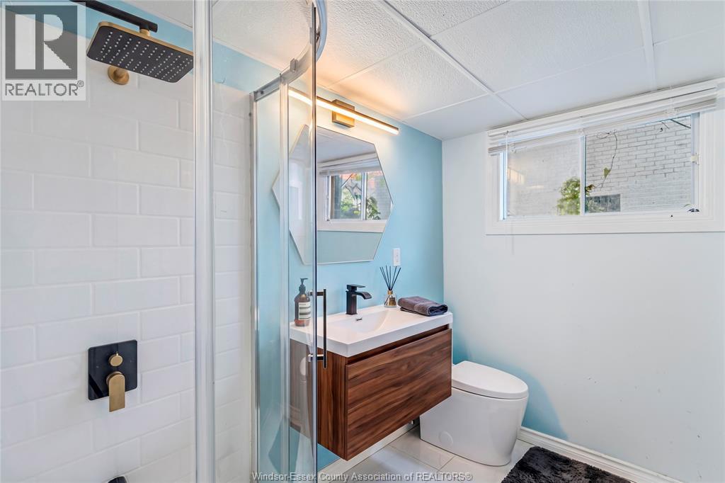 79 GILES BOULEVARD East - 11
