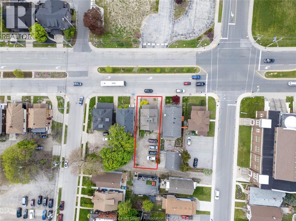 79 GILES BOULEVARD East - 13