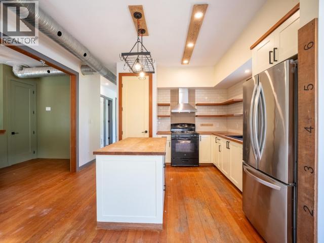 6896 DRAKE STREET - 12