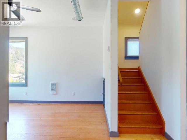 6896 DRAKE STREET - 15
