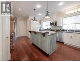758 Gerussi Lane, Gibsons, BC V0N1V7 Photo 6