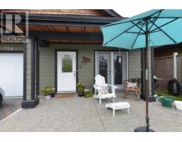 758 Gerussi Lane, Gibsons, BC V0N1V7 Photo 9