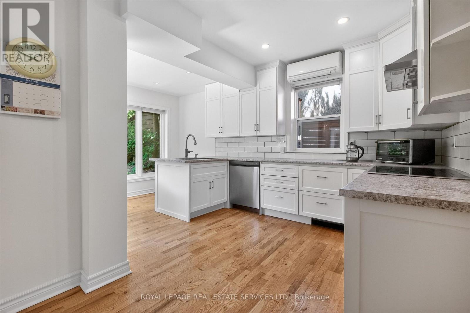 42 HUMBERCREST BOULEVARD - 12