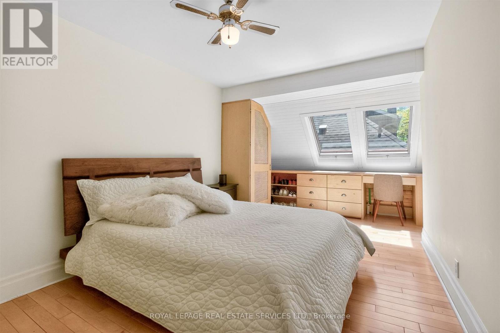 42 HUMBERCREST BOULEVARD - 19