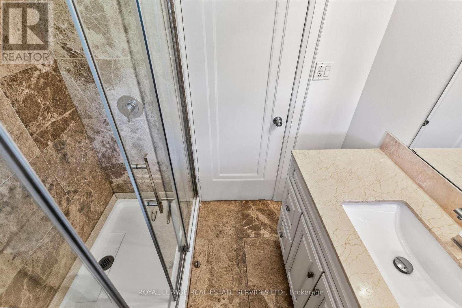 42 HUMBERCREST BOULEVARD - 24