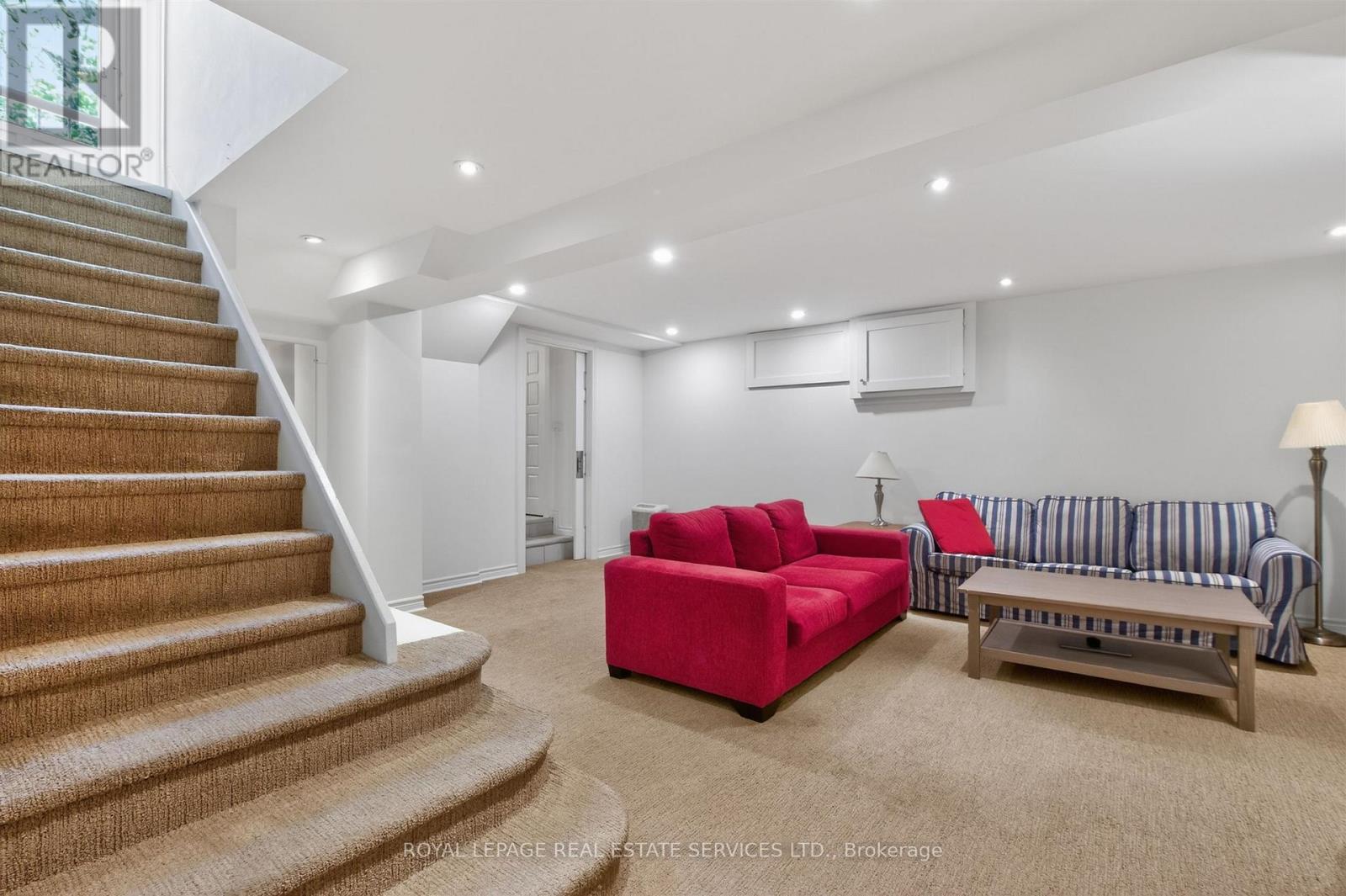 42 HUMBERCREST BOULEVARD - 32