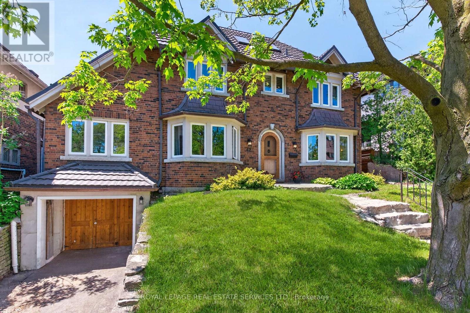 42 HUMBERCREST BOULEVARD