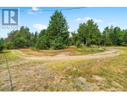 Eating area - 3529 Highway 118 E, Bracebridge, ON P1L1X1 Photo 6