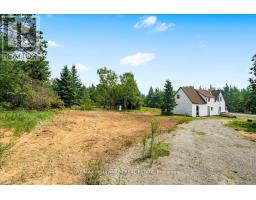 Kitchen - 3529 Highway 118 E, Bracebridge, ON P1L1X1 Photo 8