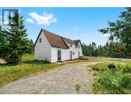 Bathroom - 3529 Highway 118 E, Bracebridge, ON P1L1X1 Photo 9