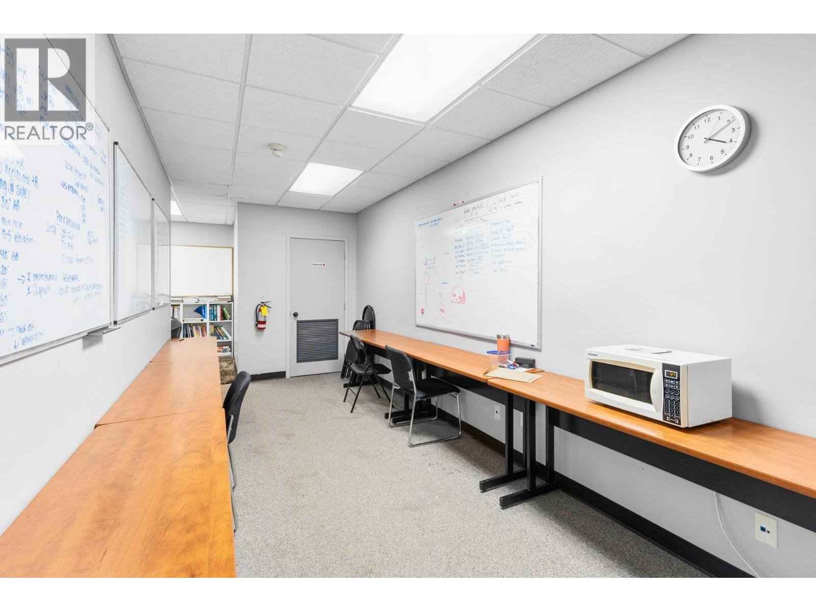 201 532 Leon Avenue, Kelowna