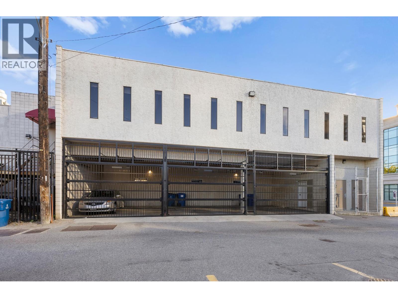 201 532 Leon Avenue, Kelowna