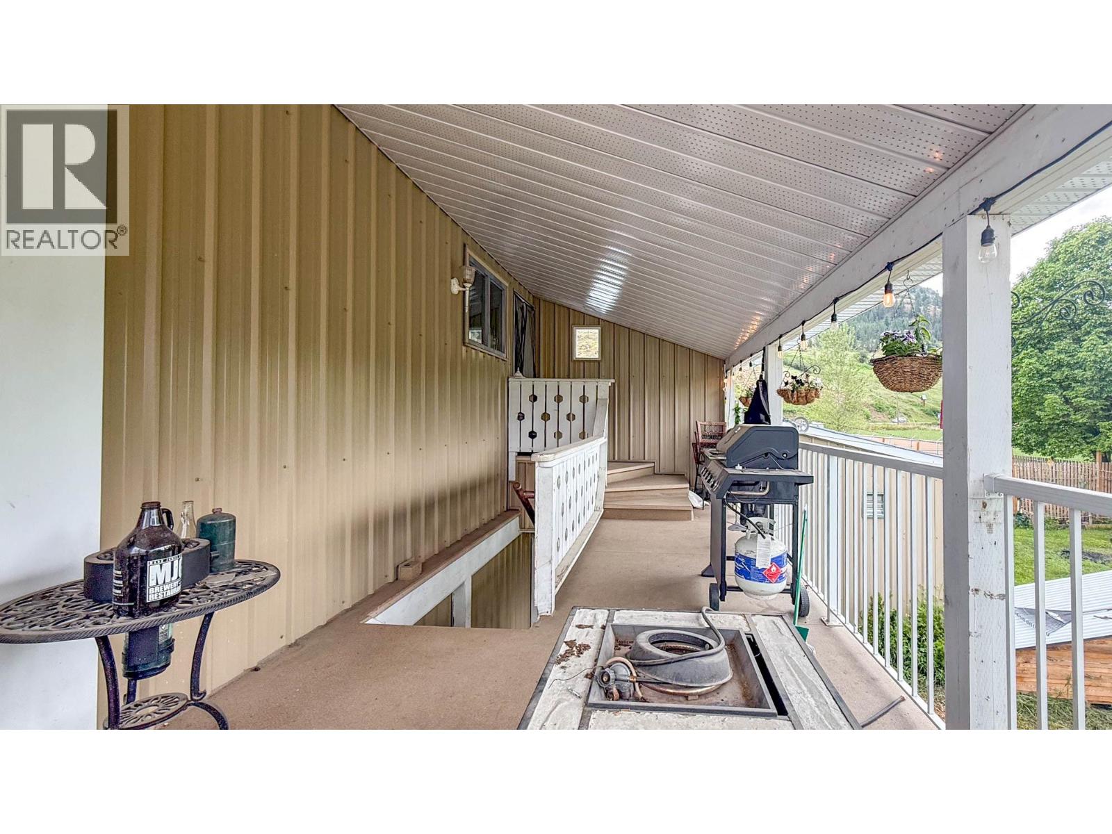  1415 Dyffryn Road, Lumby