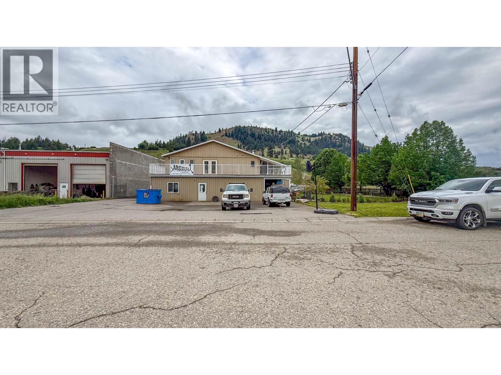  1415 Dyffryn Road, Lumby