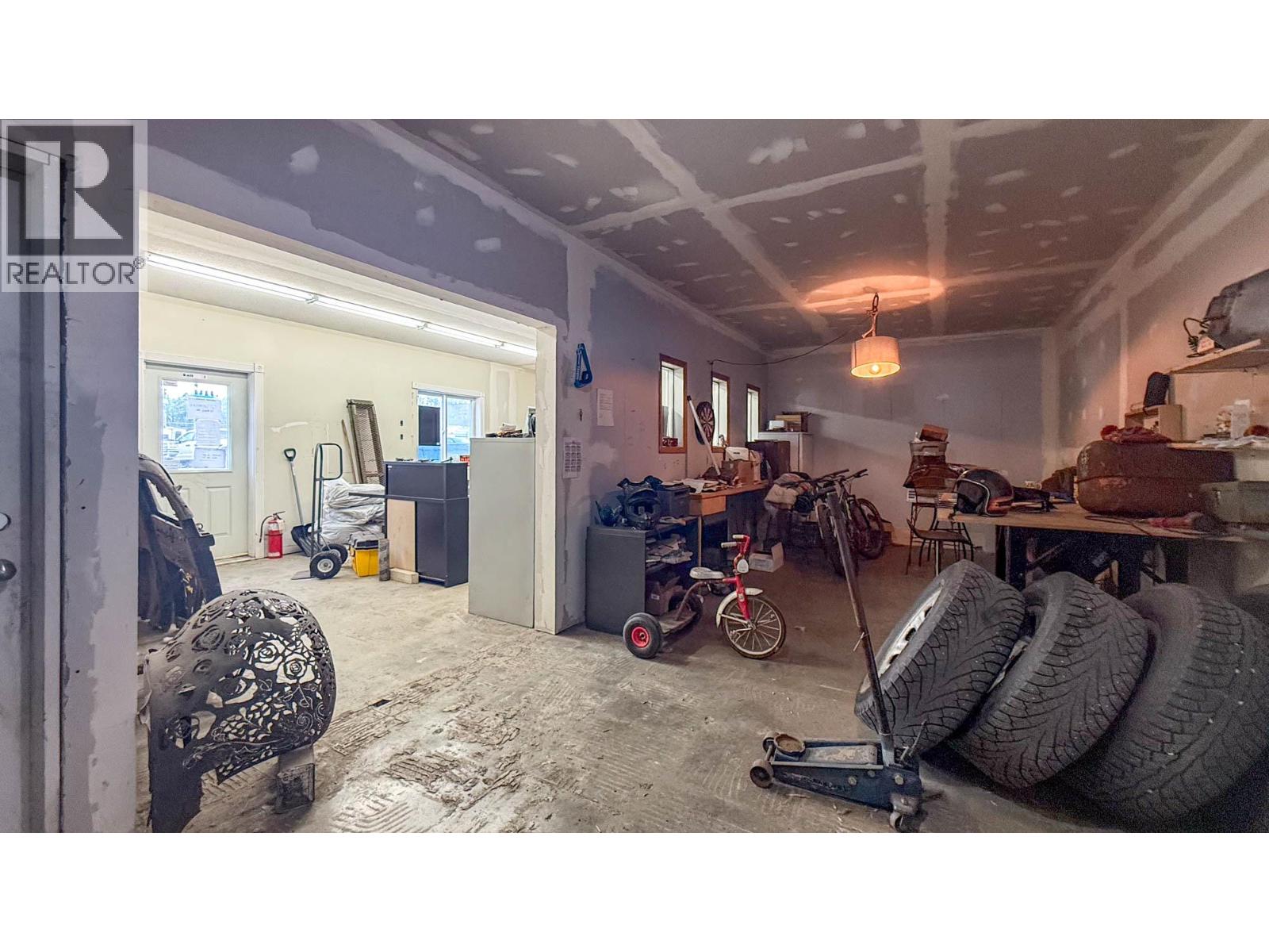  1415 Dyffryn Road, Lumby