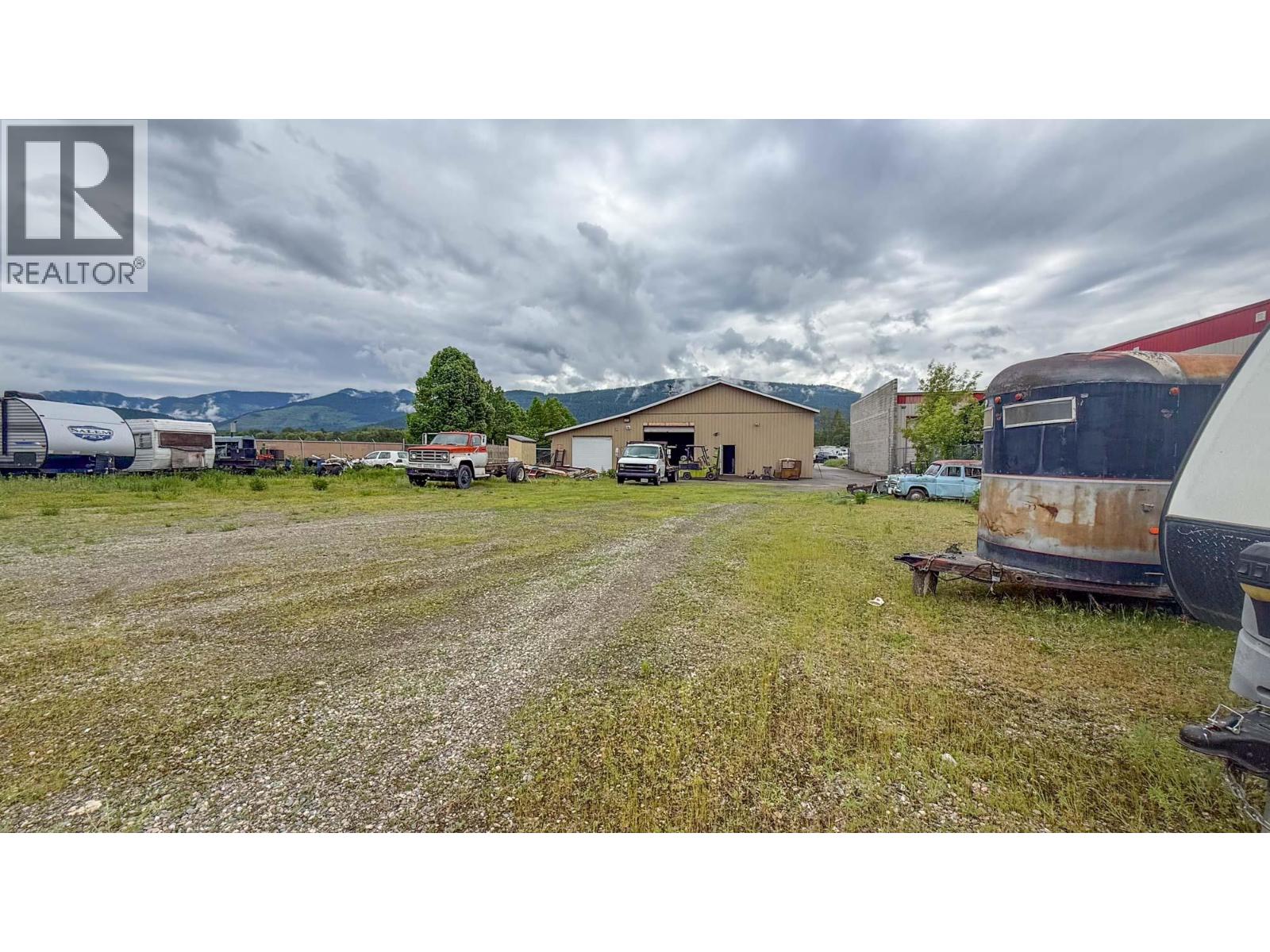  1415 Dyffryn Road, Lumby