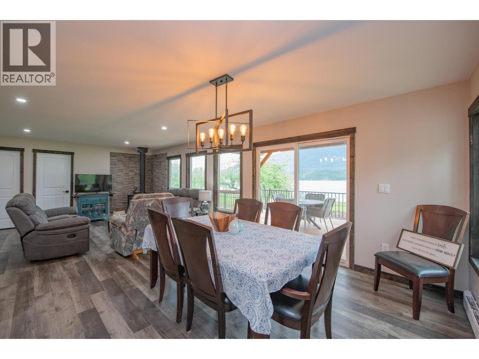 350 LOWER INONOAKLIN NORTH ARM Road, Edgewood