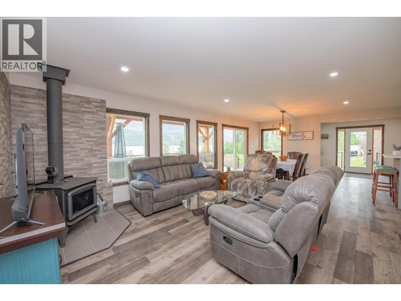 350 LOWER INONOAKLIN NORTH ARM Road, Edgewood