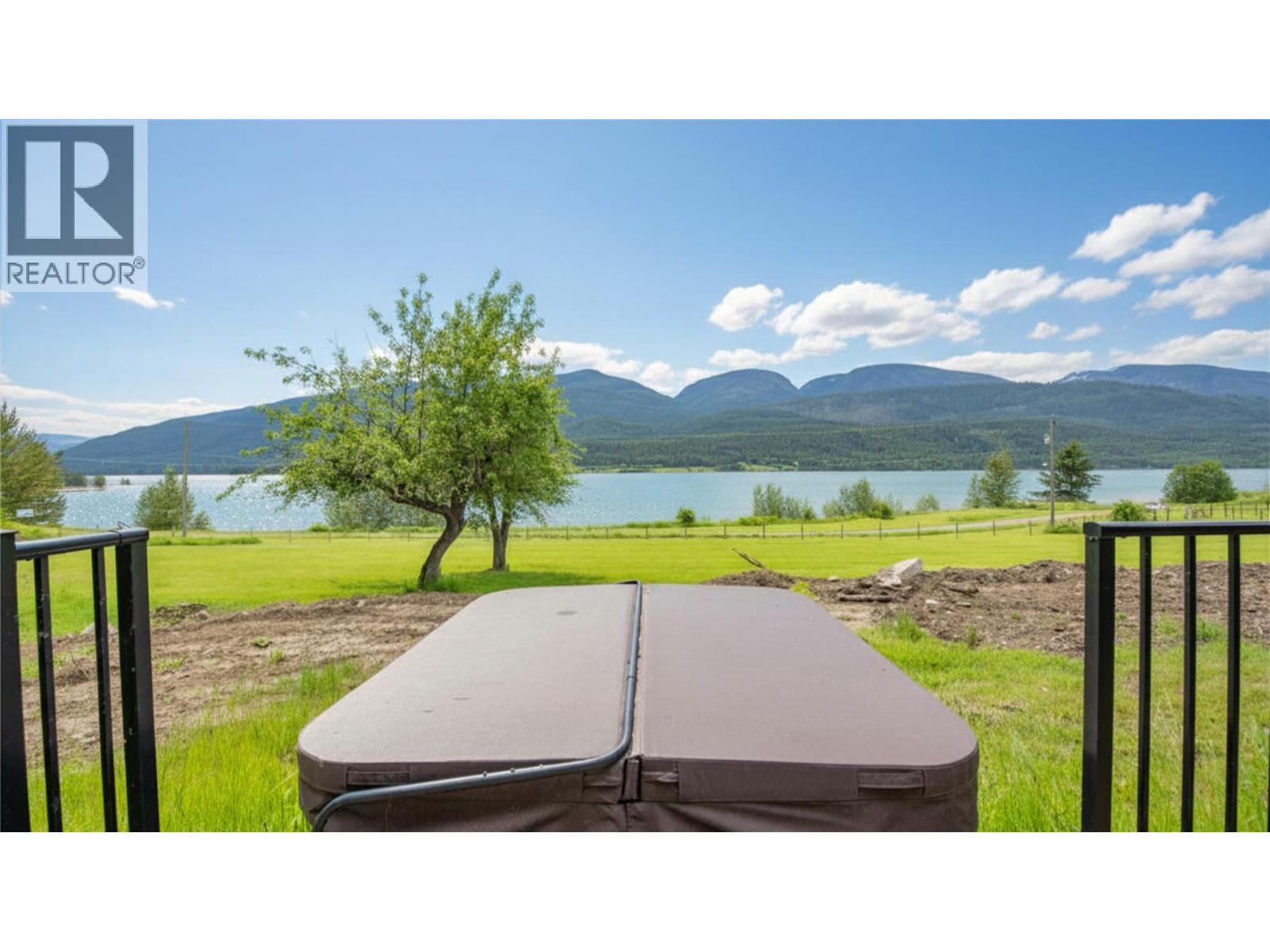 350 LOWER INONOAKLIN NORTH ARM Road, Edgewood