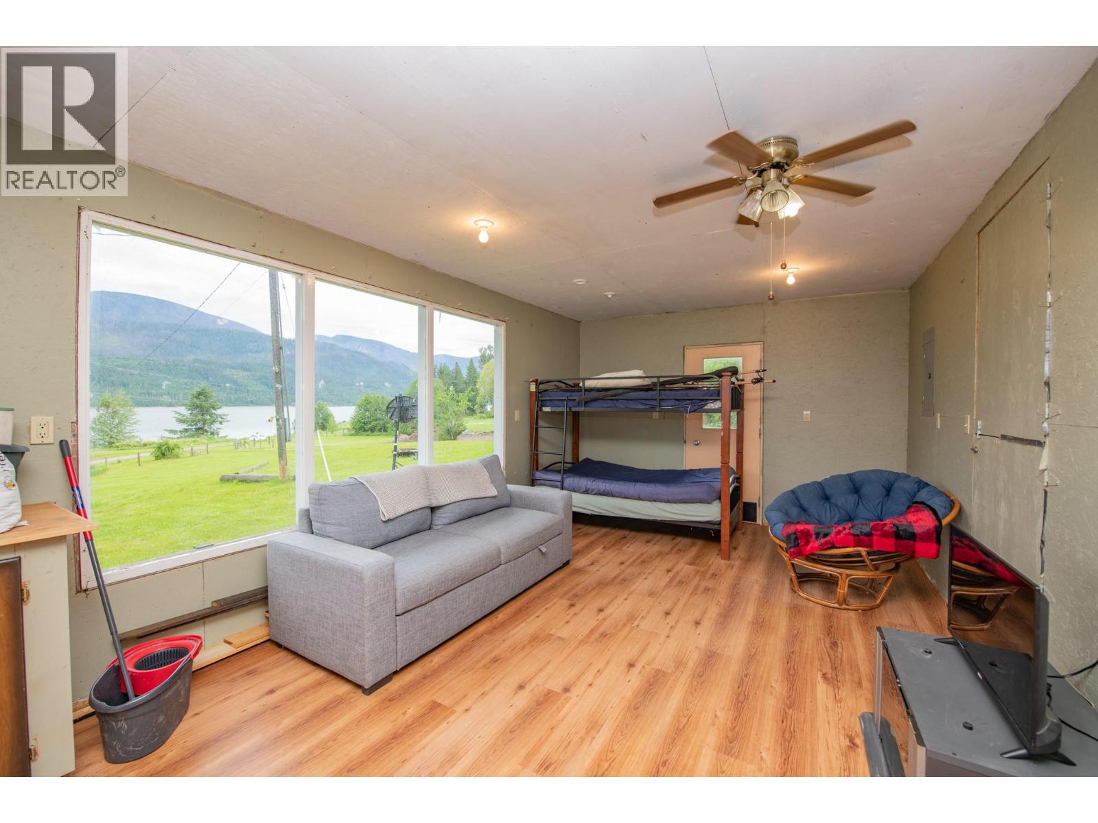 350 LOWER INONOAKLIN NORTH ARM Road, Edgewood