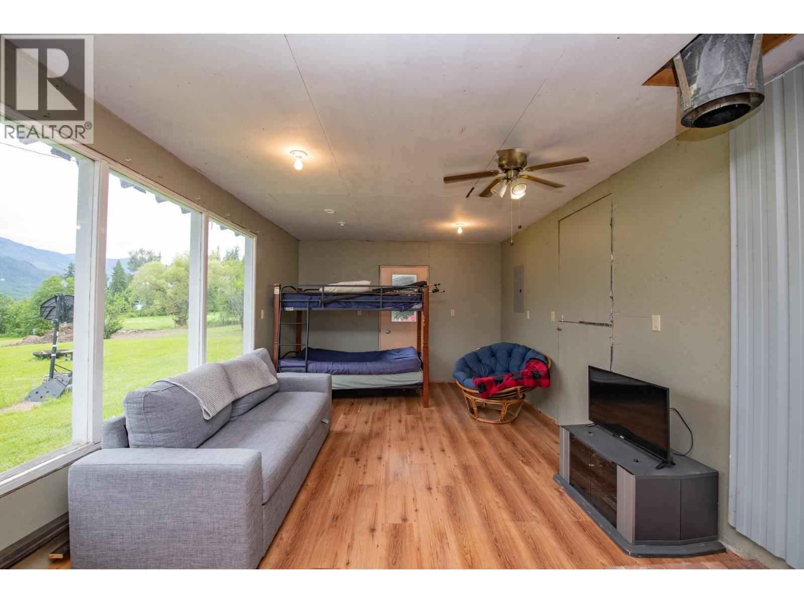 350 LOWER INONOAKLIN NORTH ARM Road, Edgewood