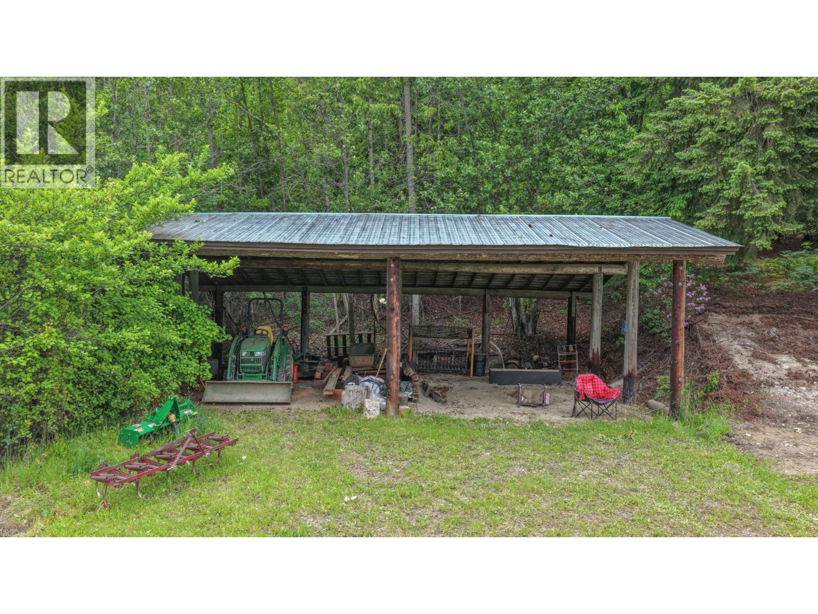 350 LOWER INONOAKLIN NORTH ARM Road, Edgewood