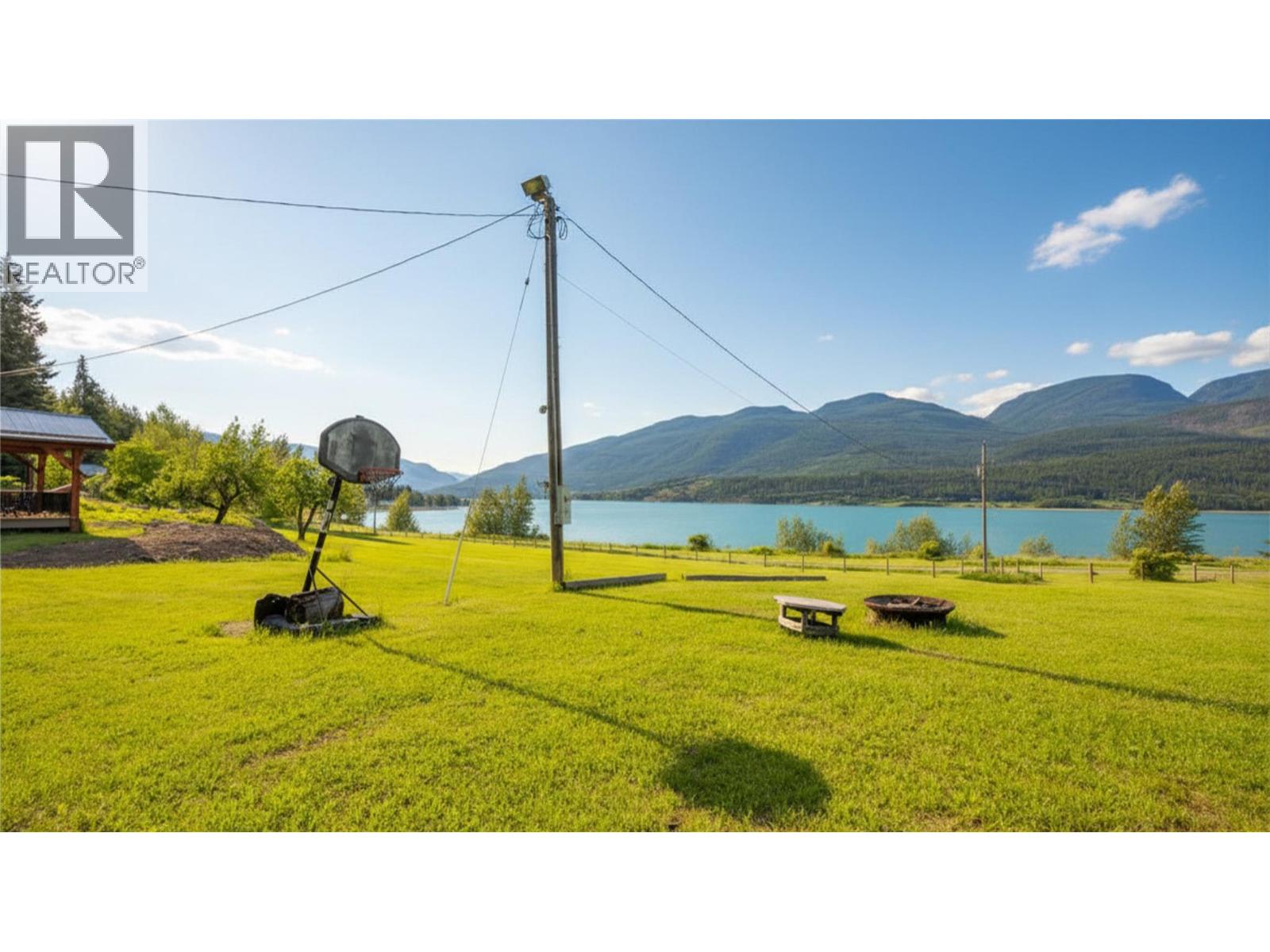 350 LOWER INONOAKLIN NORTH ARM Road, Edgewood