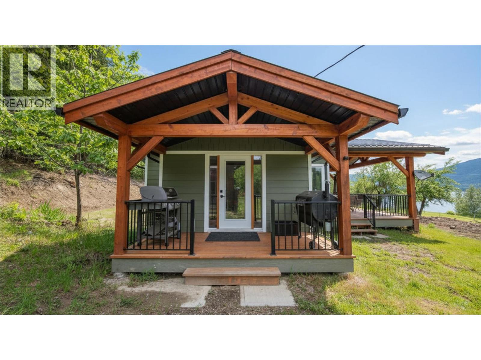350 LOWER INONOAKLIN NORTH ARM Road, Edgewood
