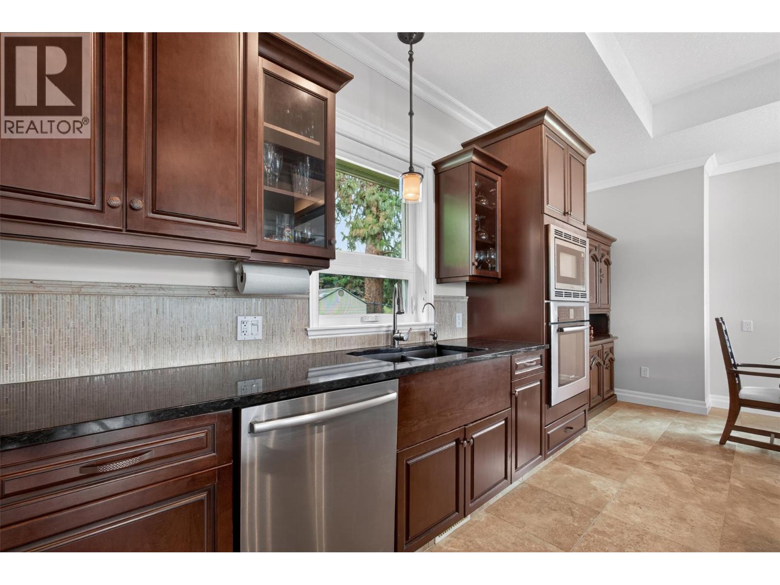 2346 Bridgeview Road - 11