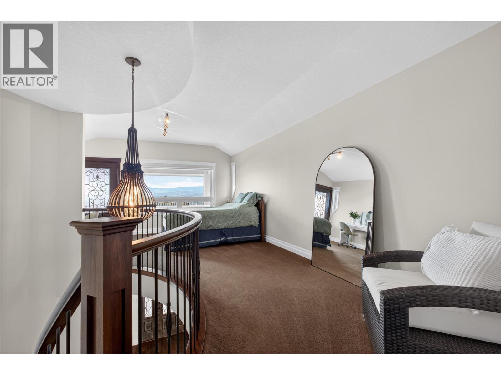 2346 Bridgeview Road - 31