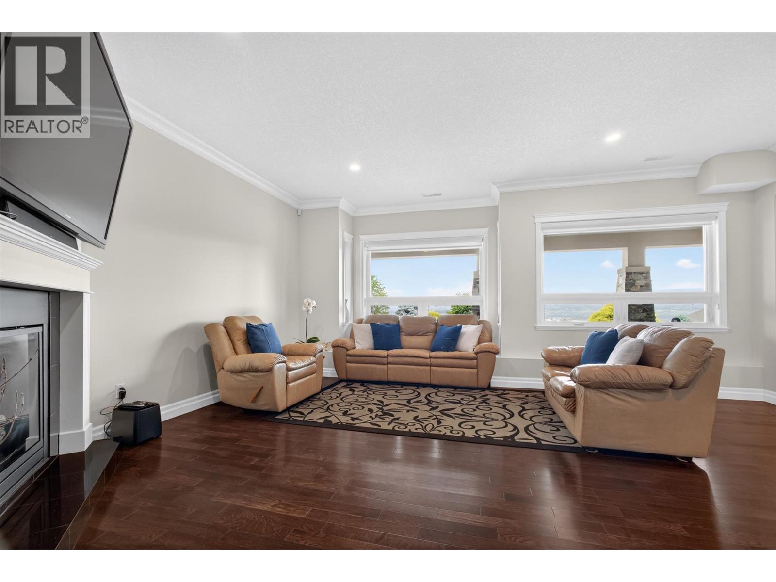 2346 Bridgeview Road - 45