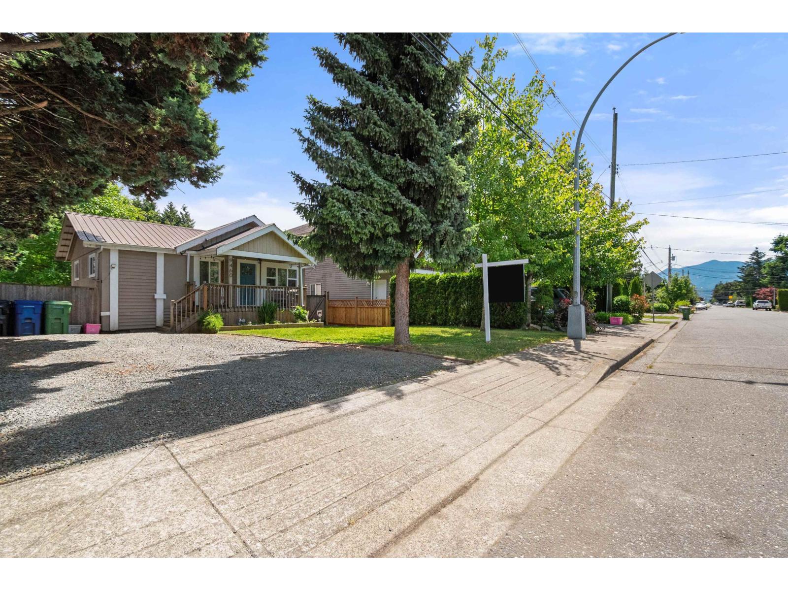 9460 COOTE STREET, Chilliwack Proper East, Chilliwack