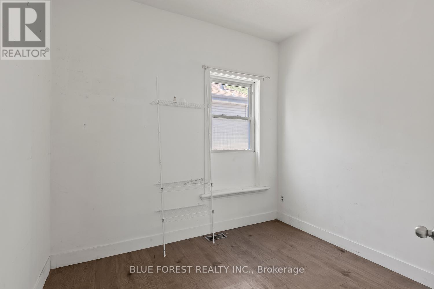 208 MAITLAND STREET - 12