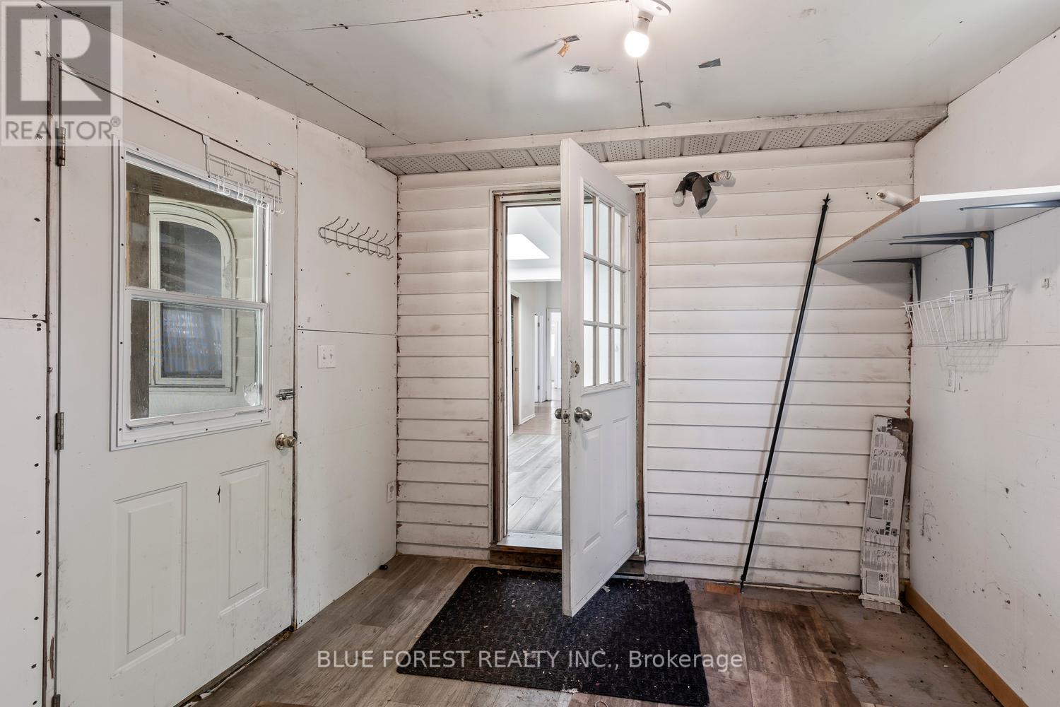 208 MAITLAND STREET - 22