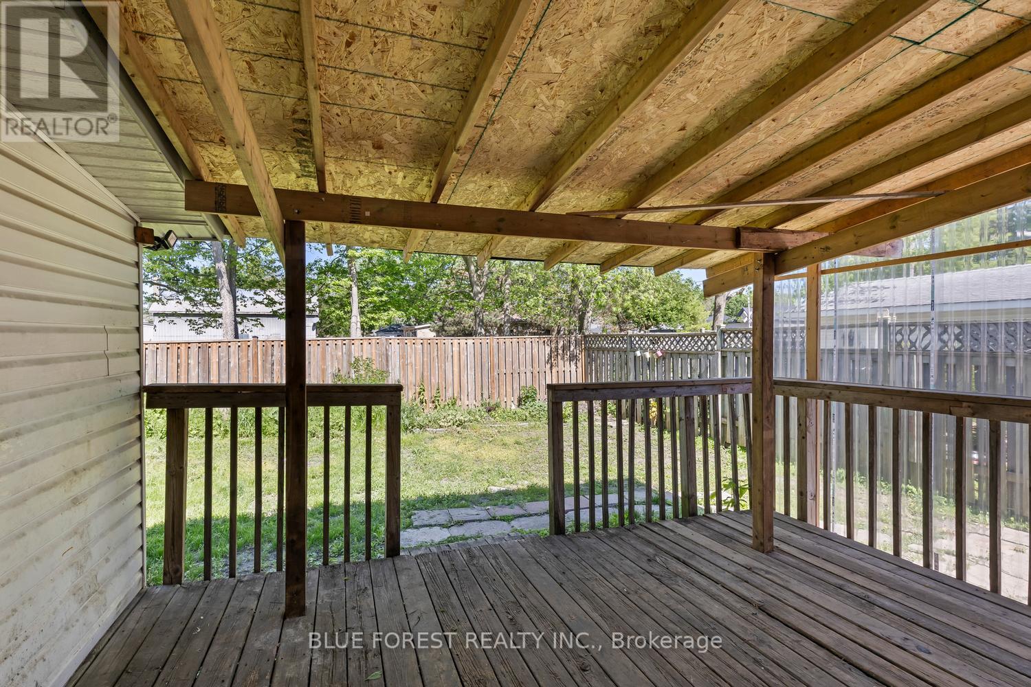208 MAITLAND STREET - 26