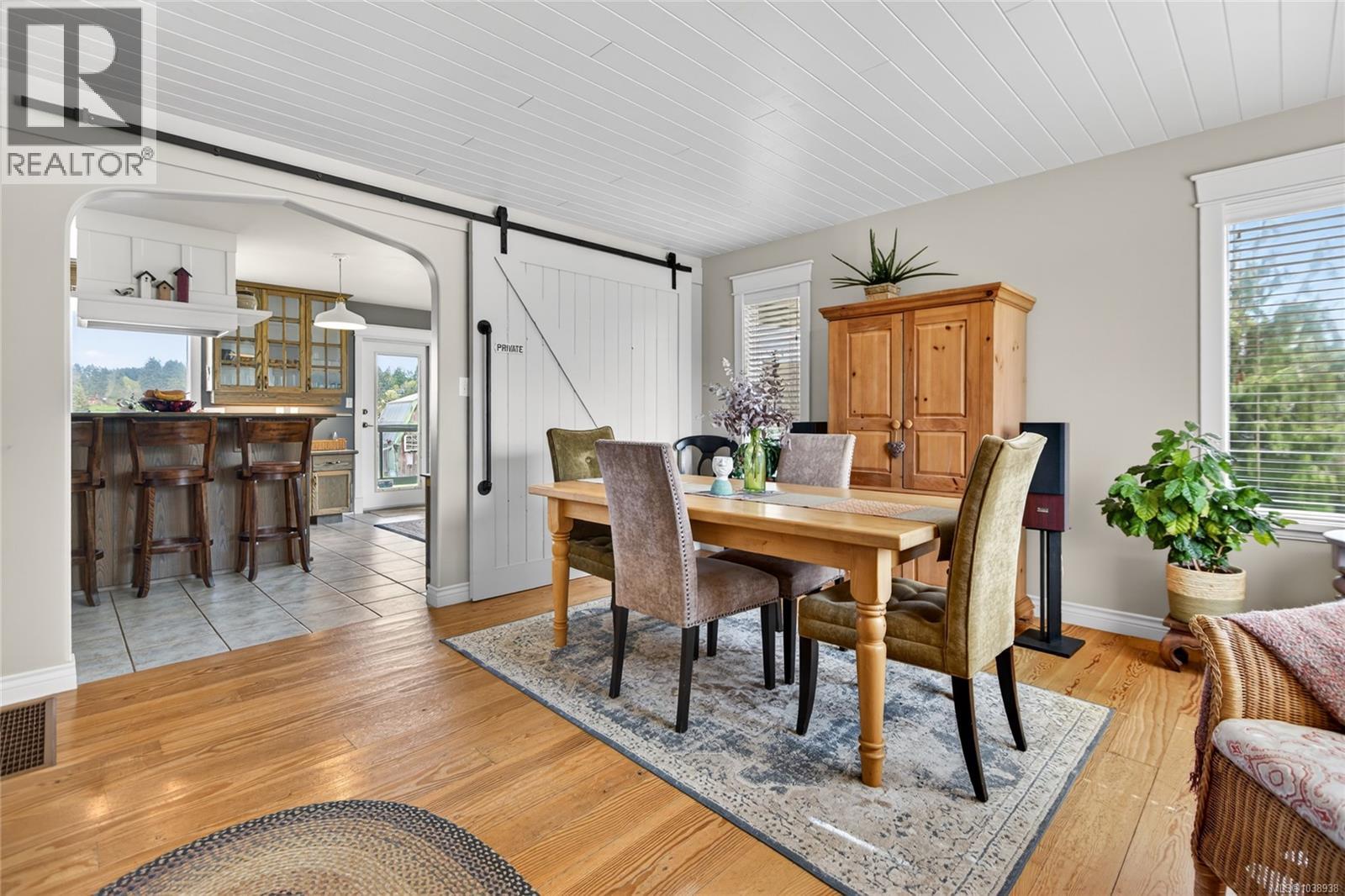 2854 Farm View Rd, Courtenay