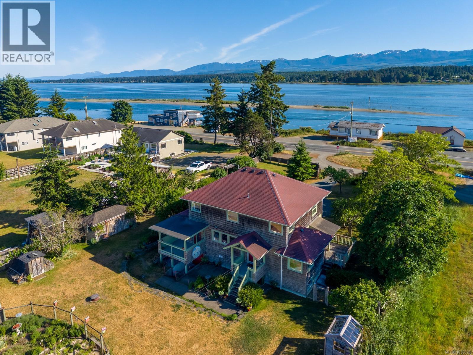 2854 Farm View Rd, Courtenay