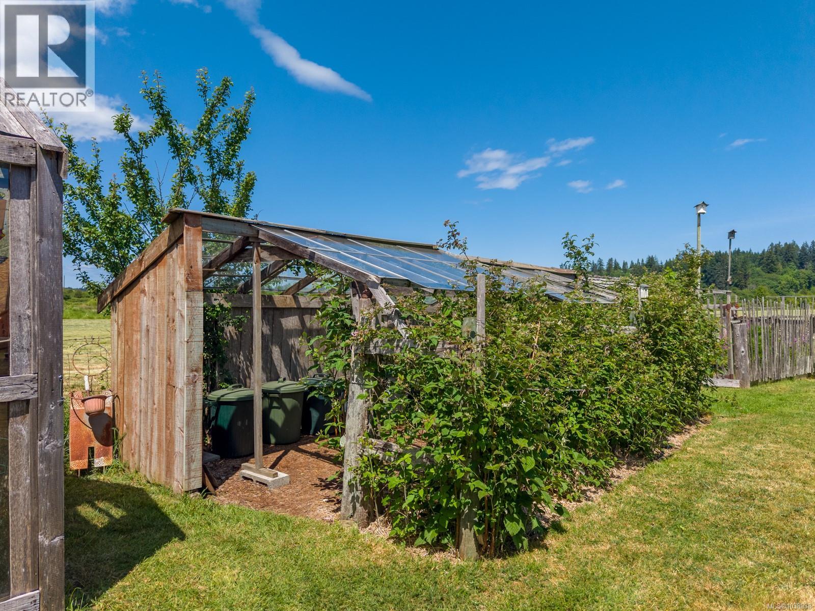 2854 Farm View Rd, Courtenay