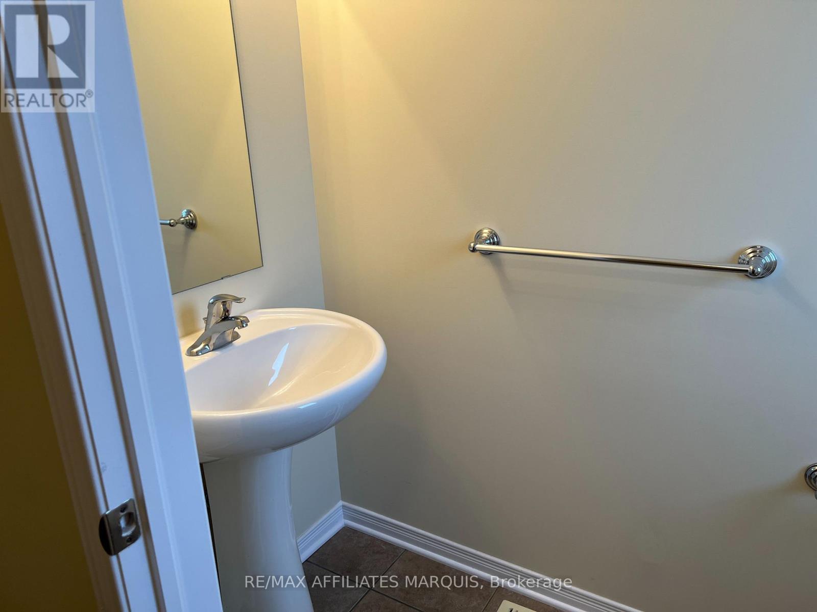 304 FIR LANE - 4