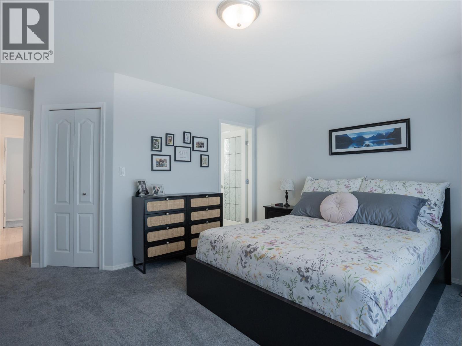 598 RED WING Drive - 18