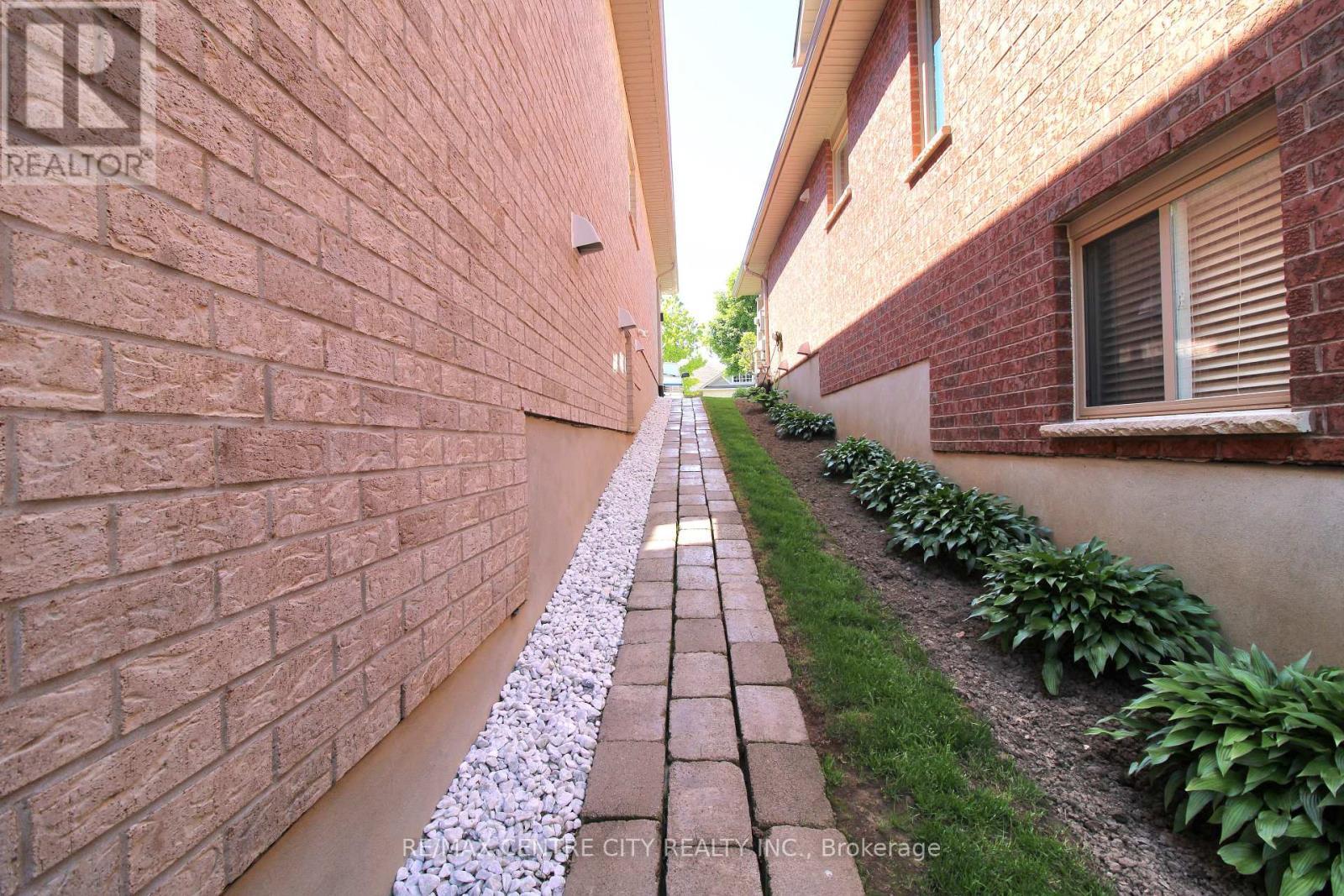 5 CHERRY BLOSSOM LANE - 37