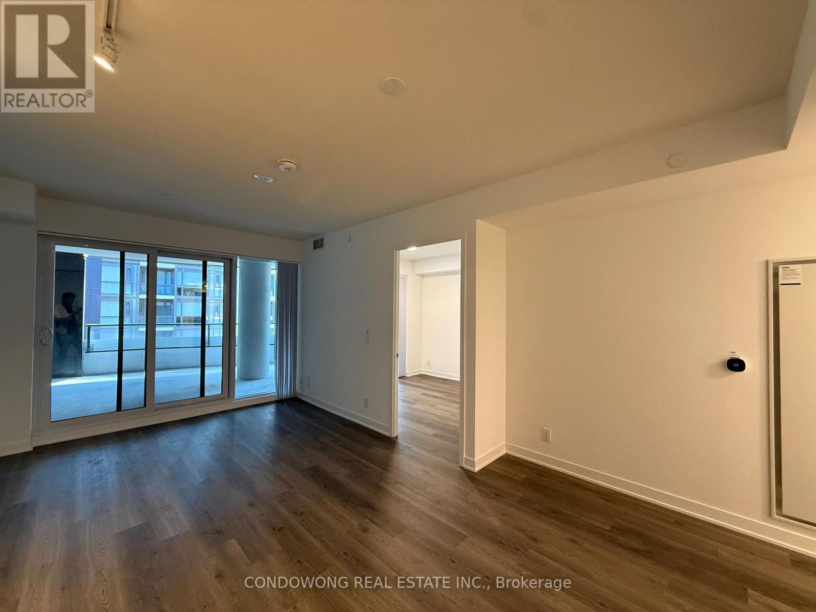 Very Spacious Dining Room