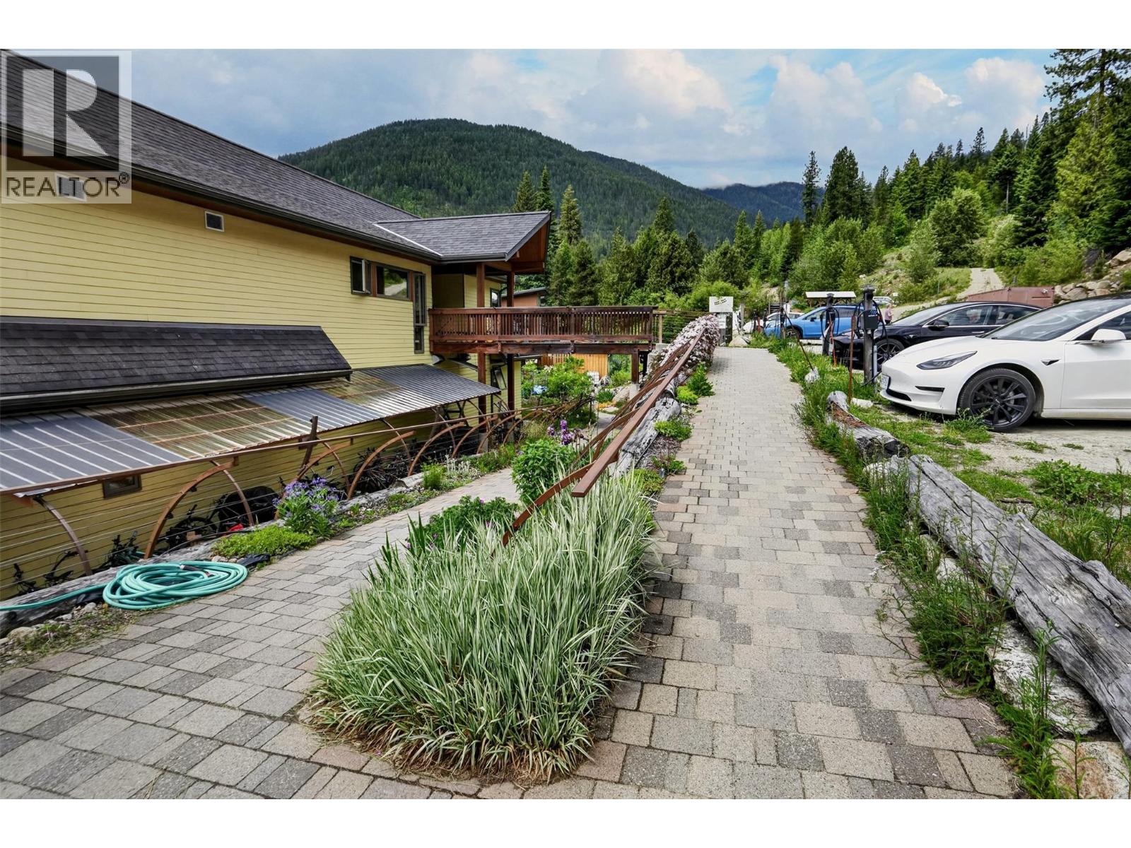 #20 3260 Heddle Road - 61