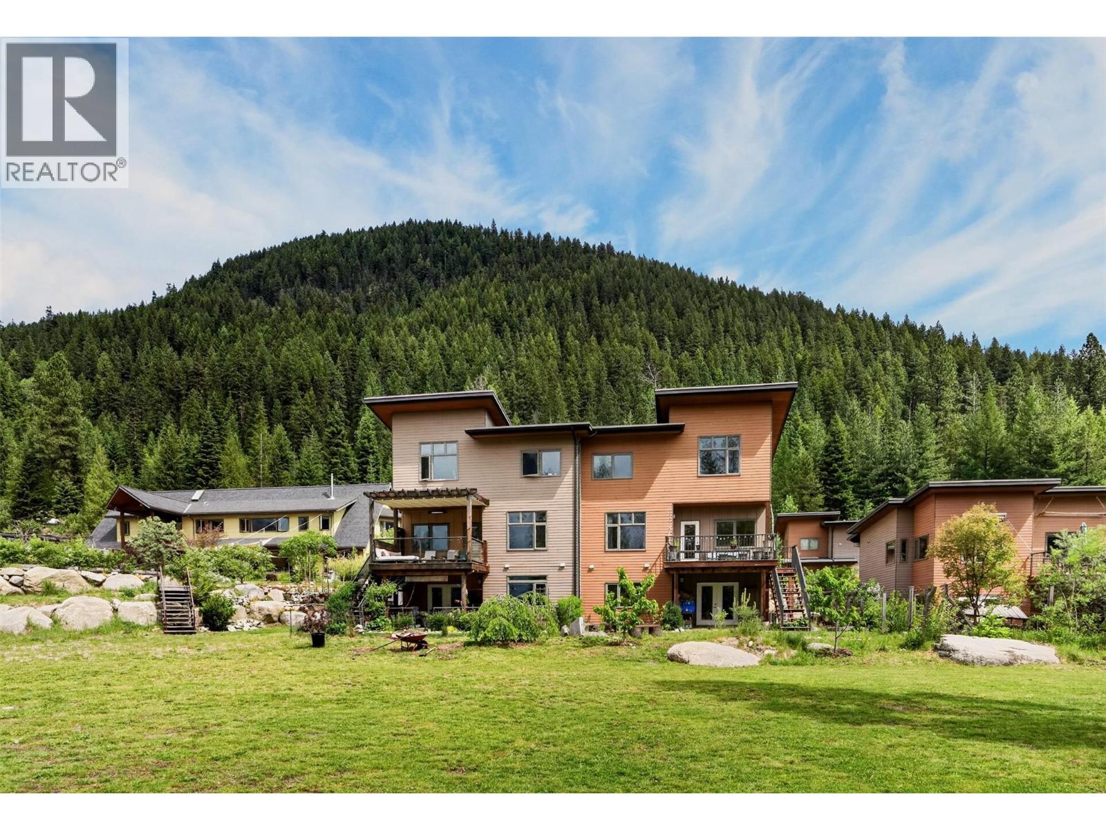 #20 3260 Heddle Road - 52