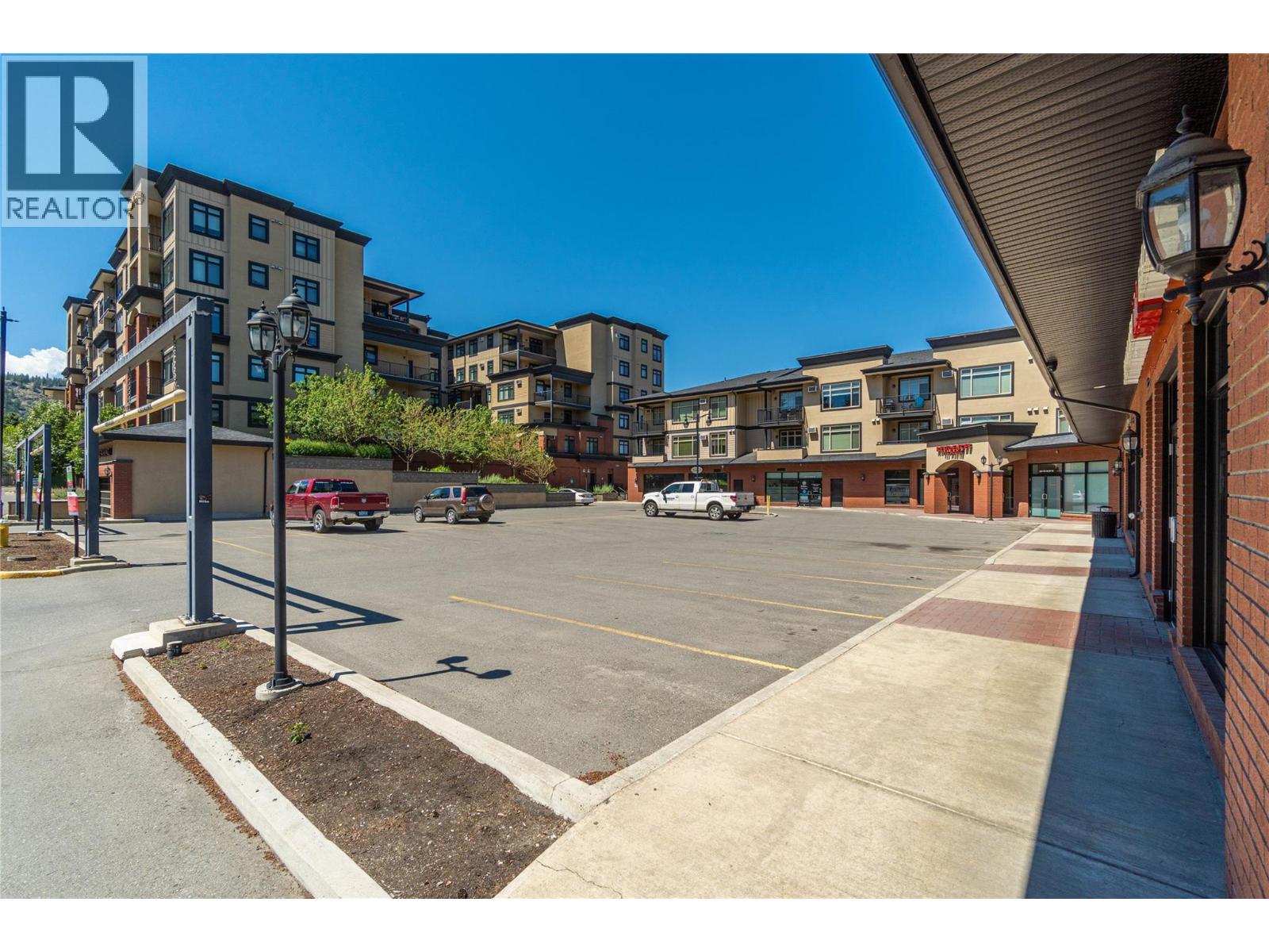 #216 755 McGill Road - 26