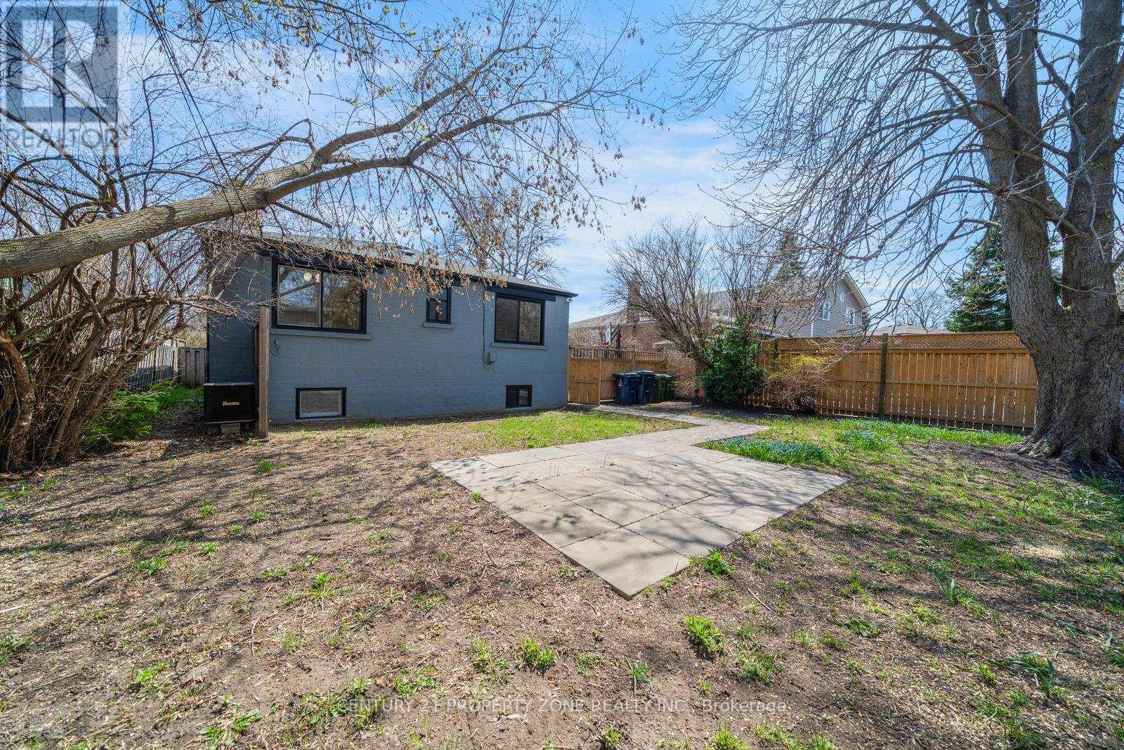 203 TOYNBEE TRAIL - 42