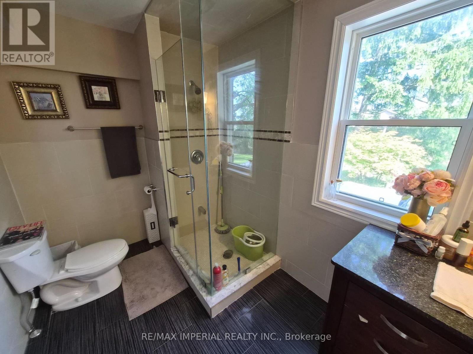 15028 DUFFERIN STREET - 15