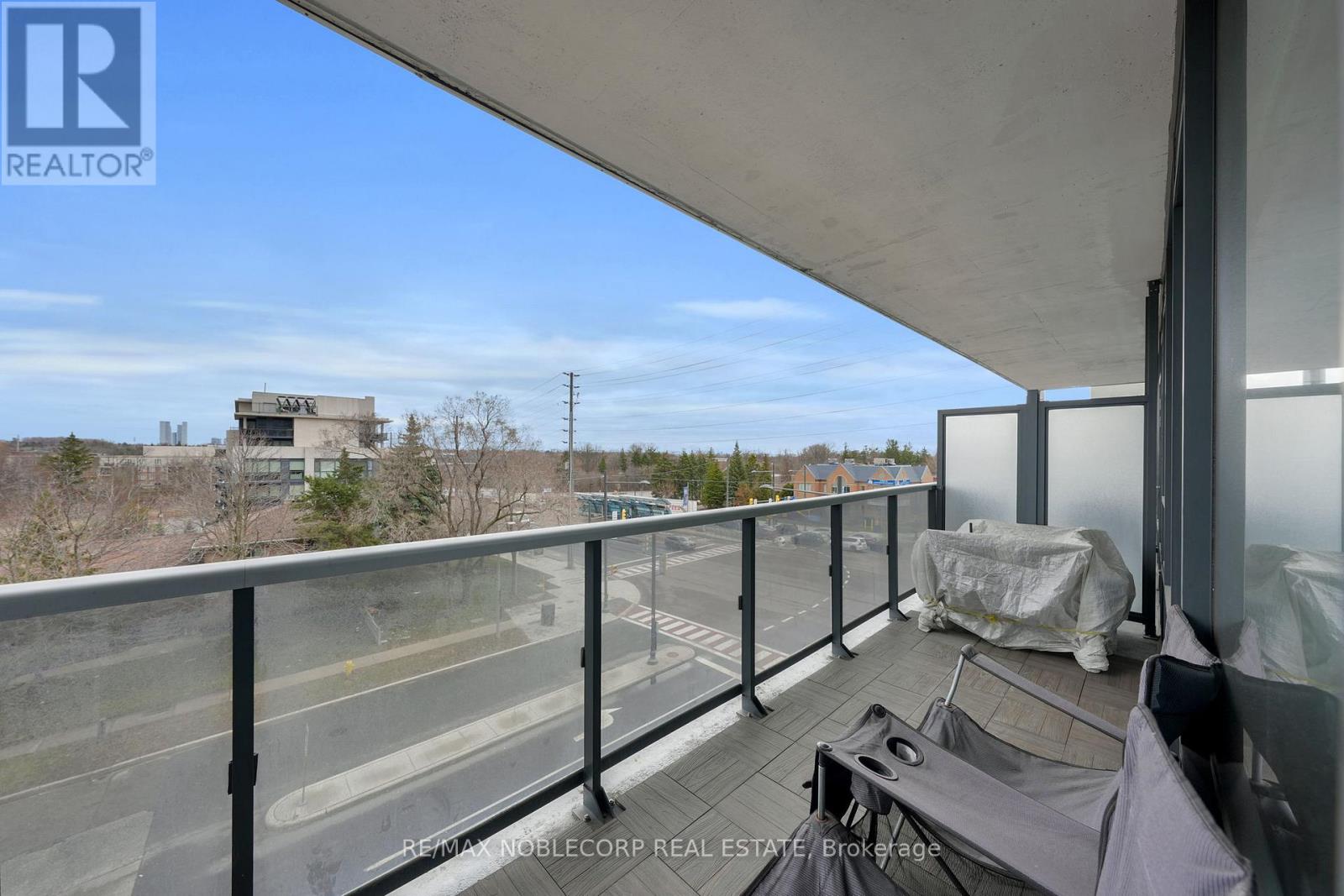 #421 4800 HIGHWAY 7 - 30