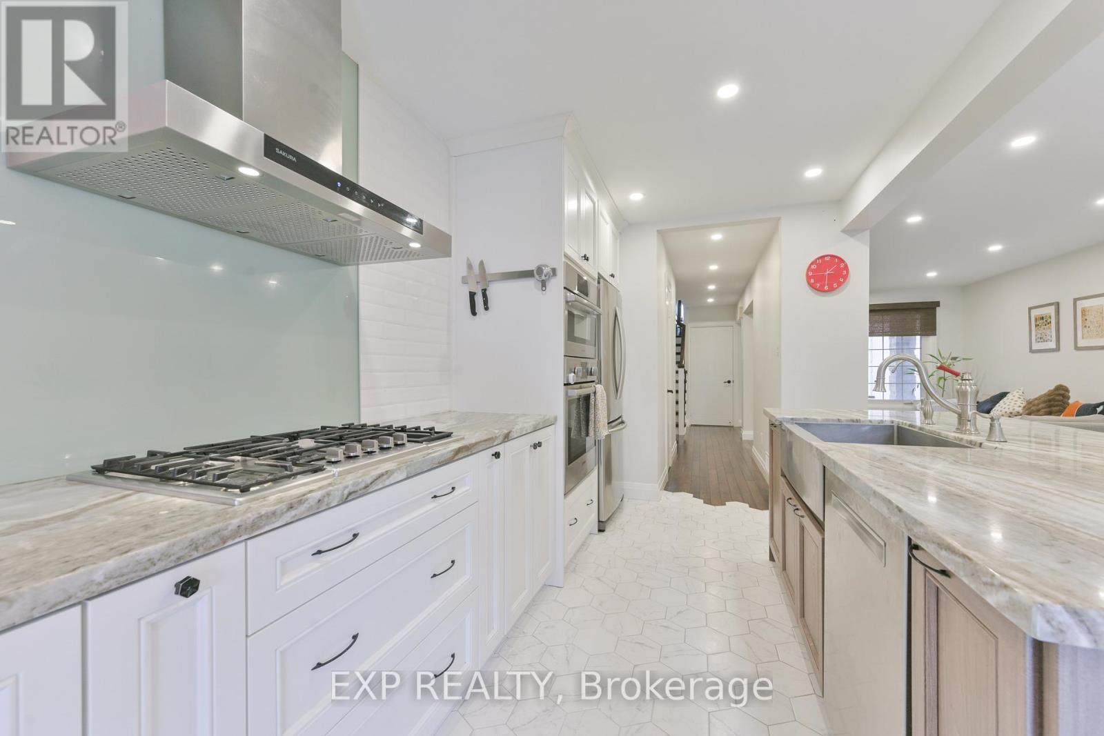1474 PRINCE JOHN CIRCLE - 11