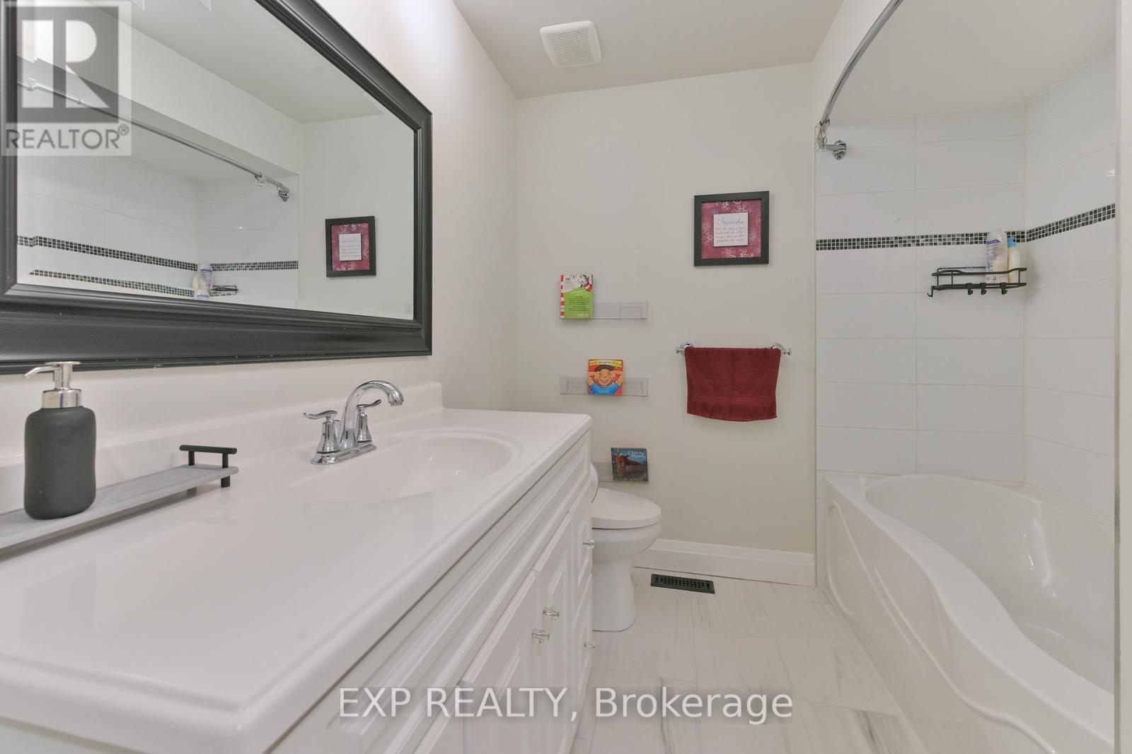 1474 PRINCE JOHN CIRCLE - 30